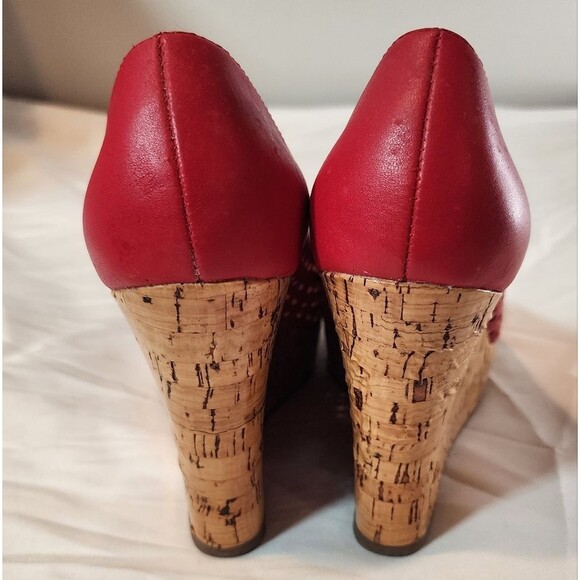 Steve Madden Red Wedge Shoes - Picture 4 of 5
